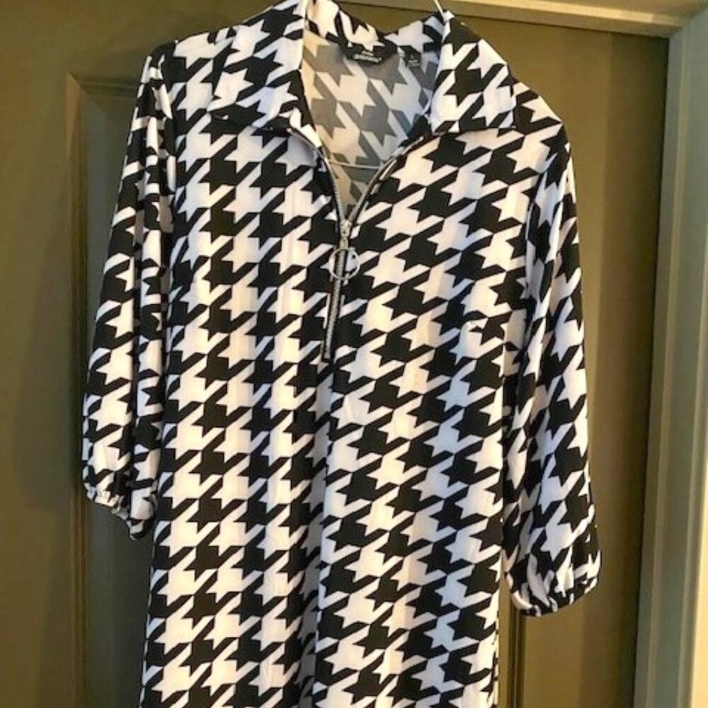 Zip Front Black and White Houndstooth pattern office attire size L
